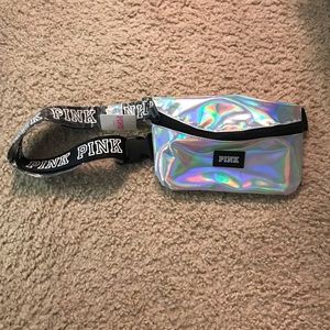✨Metallic Fanny Pack✨